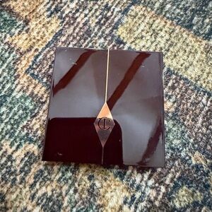 Charlotte Tilbury The Queen of Glow Luxury Palette